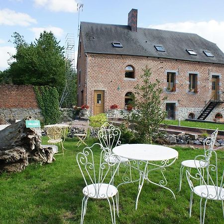 Bed and Breakfast Aux Logis De La Solre Ferrière-la-Petite Esterno foto