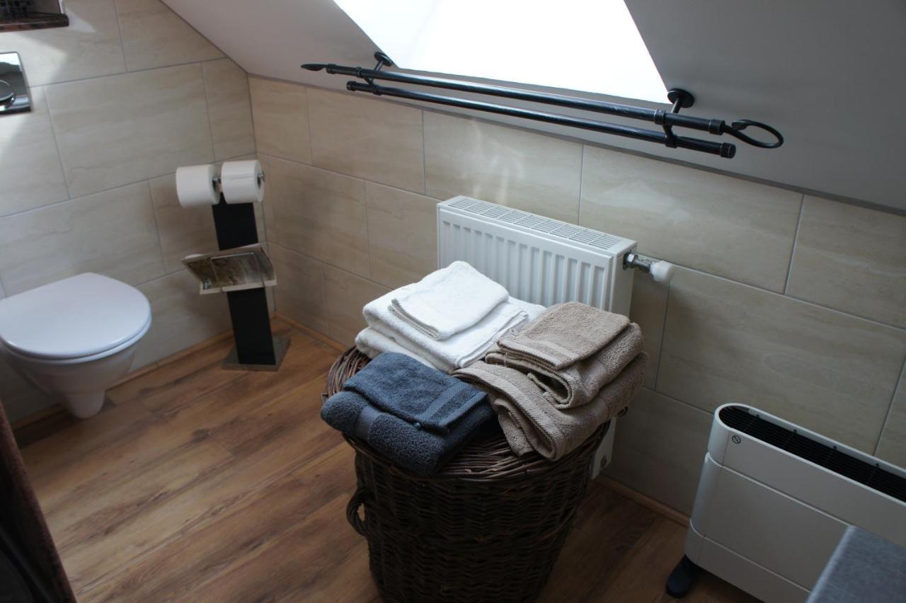 Bed and Breakfast Aux Logis De La Solre Ferrière-la-Petite Esterno foto