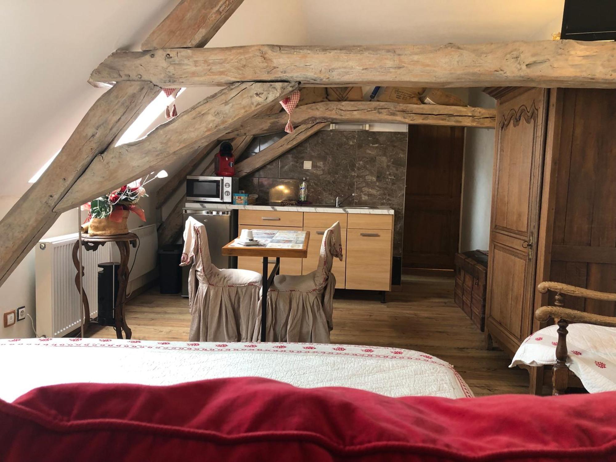 Bed and Breakfast Aux Logis De La Solre Ferrière-la-Petite Esterno foto