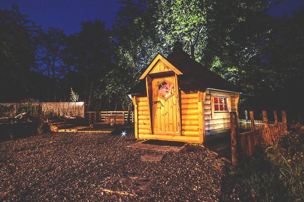 Bed and Breakfast Aux Logis De La Solre Ferrière-la-Petite Esterno foto