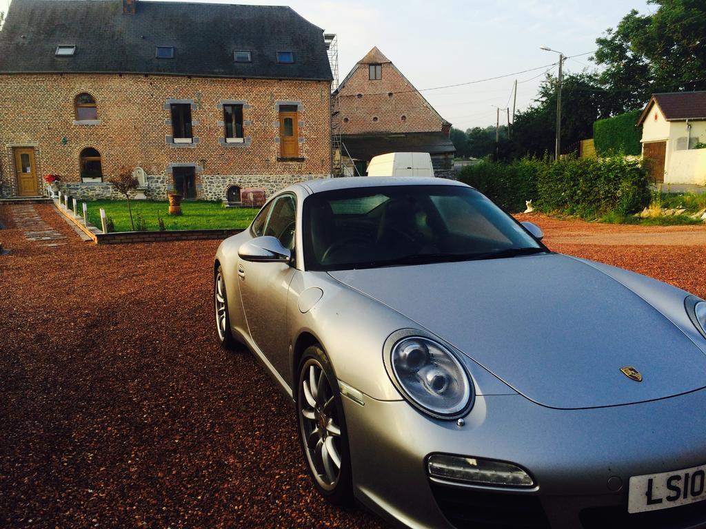 Bed and Breakfast Aux Logis De La Solre Ferrière-la-Petite Esterno foto