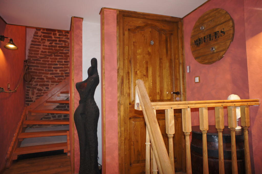 Bed and Breakfast Aux Logis De La Solre Ferrière-la-Petite Esterno foto