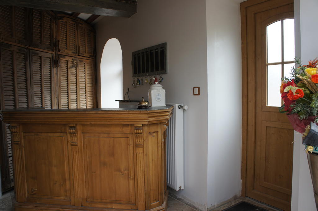 Bed and Breakfast Aux Logis De La Solre Ferrière-la-Petite Esterno foto