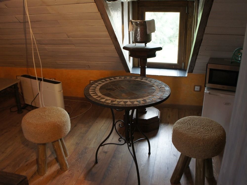Bed and Breakfast Aux Logis De La Solre Ferrière-la-Petite Esterno foto